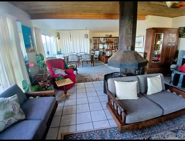 9 BEDROOM HOUSE FOR SALE IN JONGENSFONTEIN